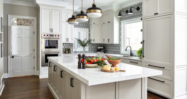 Kitchen-Cabinets-to-Ceiling
