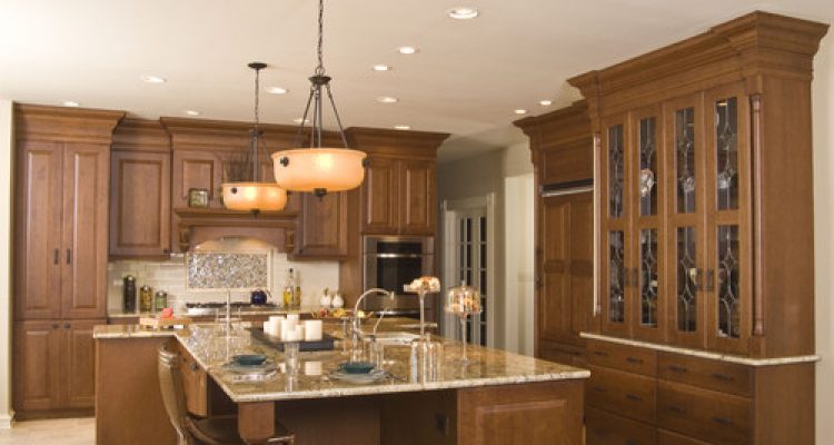 how to stain cabinets